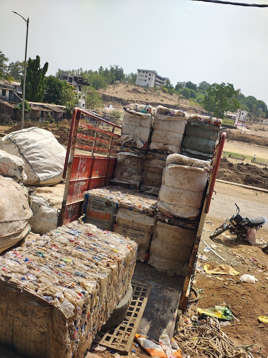 Bisleri scrap bottles (pet bottles) - Photo 2
