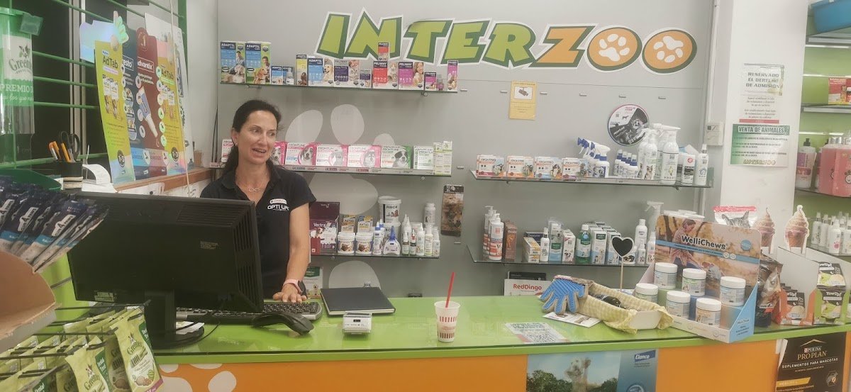 Interzoo Riba-Roja 🐶🐱🐭 Peluquería Canina | Productos para mascotas | Comprar pienso para perros y gatos - Foto 2