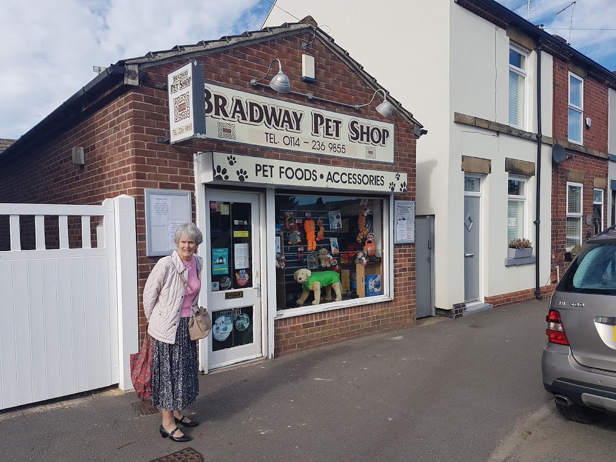 Bradway Pet Shop - Photo 2