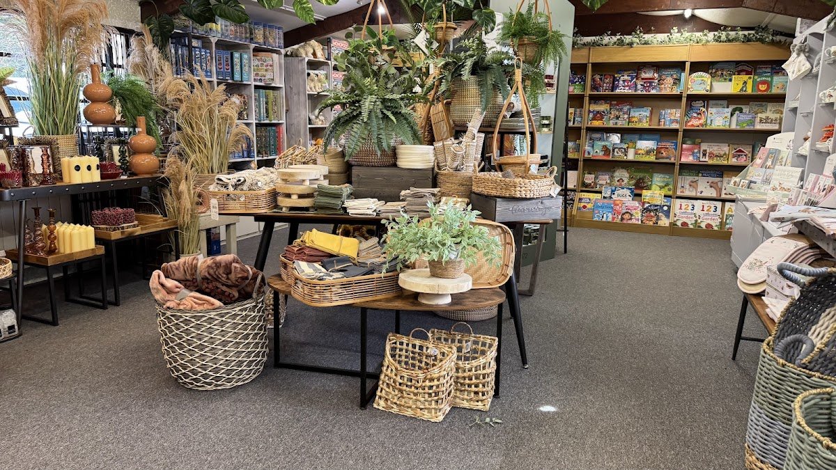 Forest Garden Centre - Photo 2