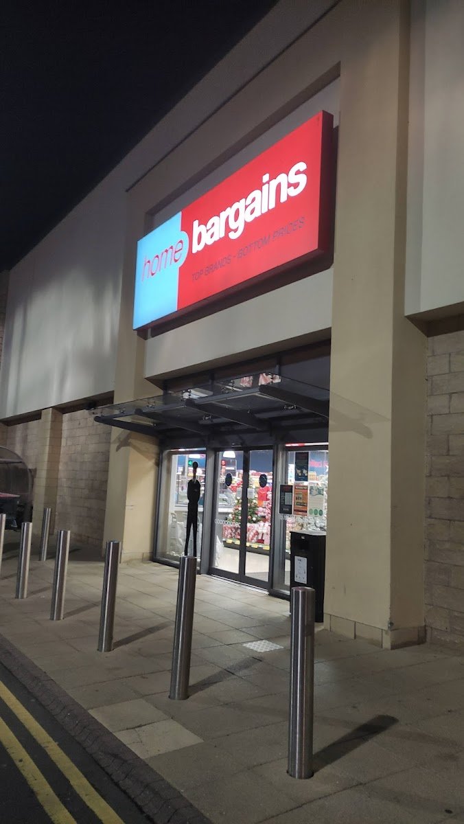Home Bargains - Photo 2