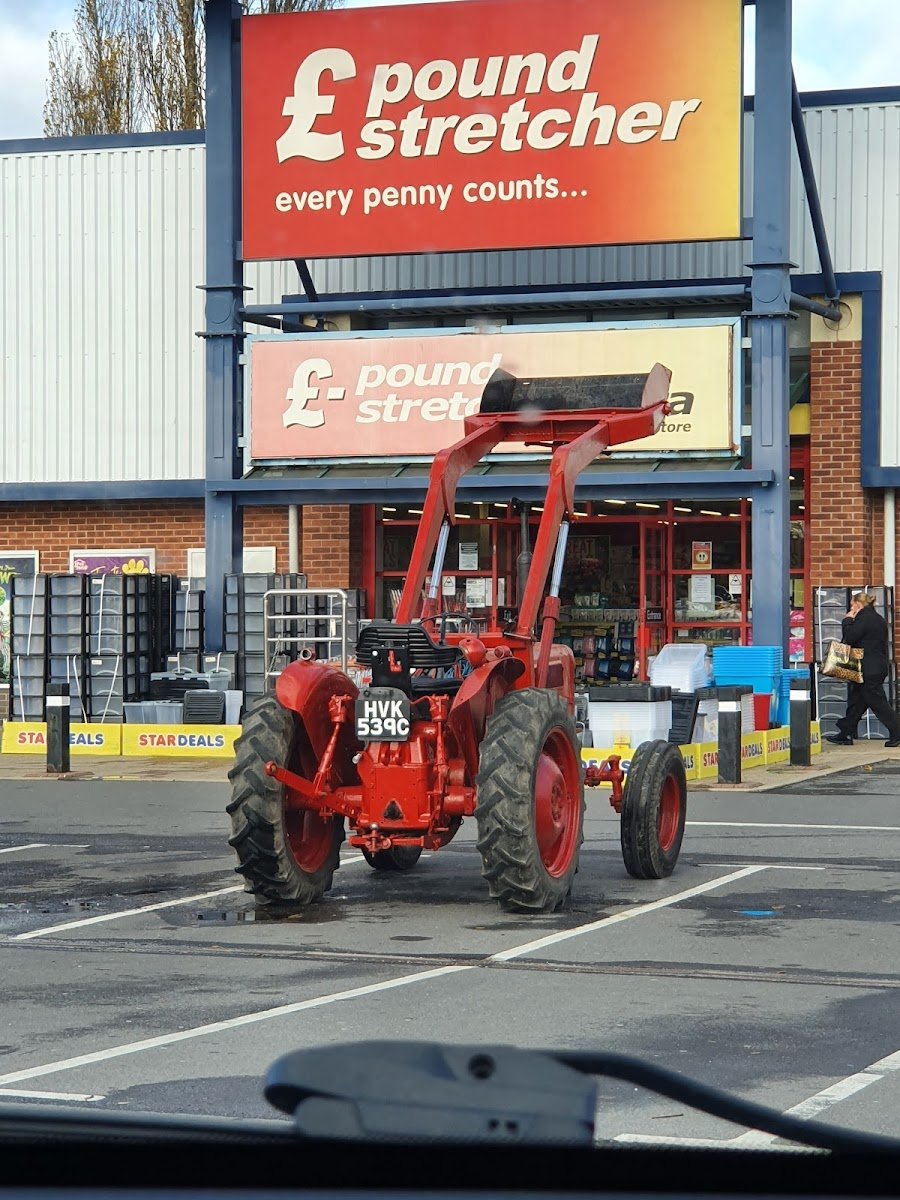 Poundstretcher - Photo 2