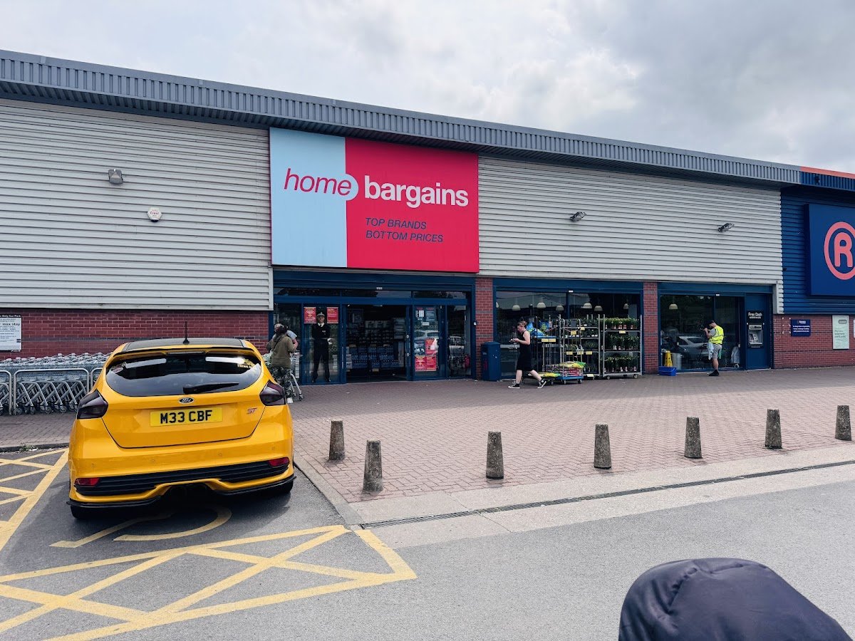 Home Bargains - Photo 2