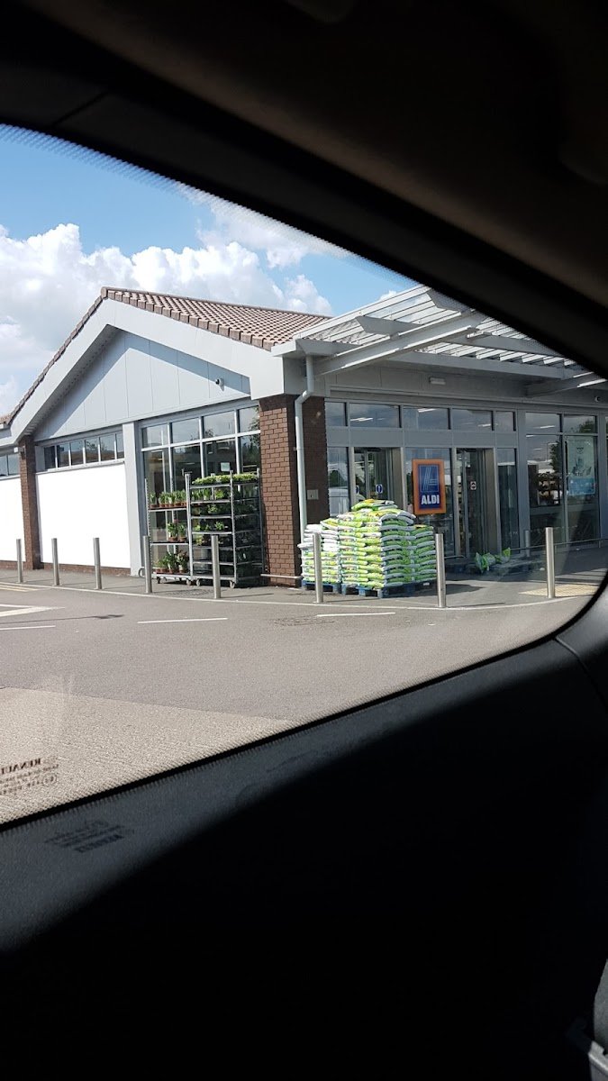 ALDI - Photo 2