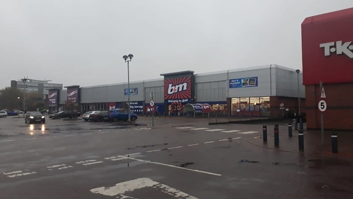 B&M Home Store - Photo 2