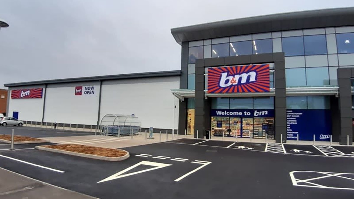 B&M Store - Photo 2