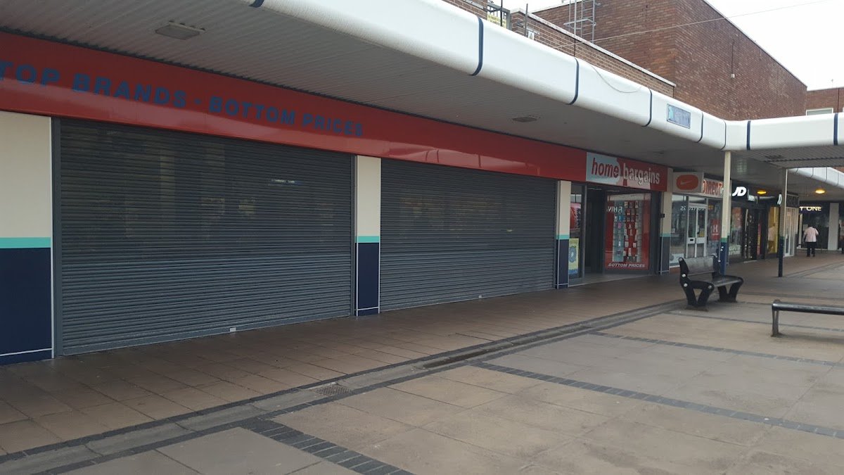 Home Bargains - Photo 2