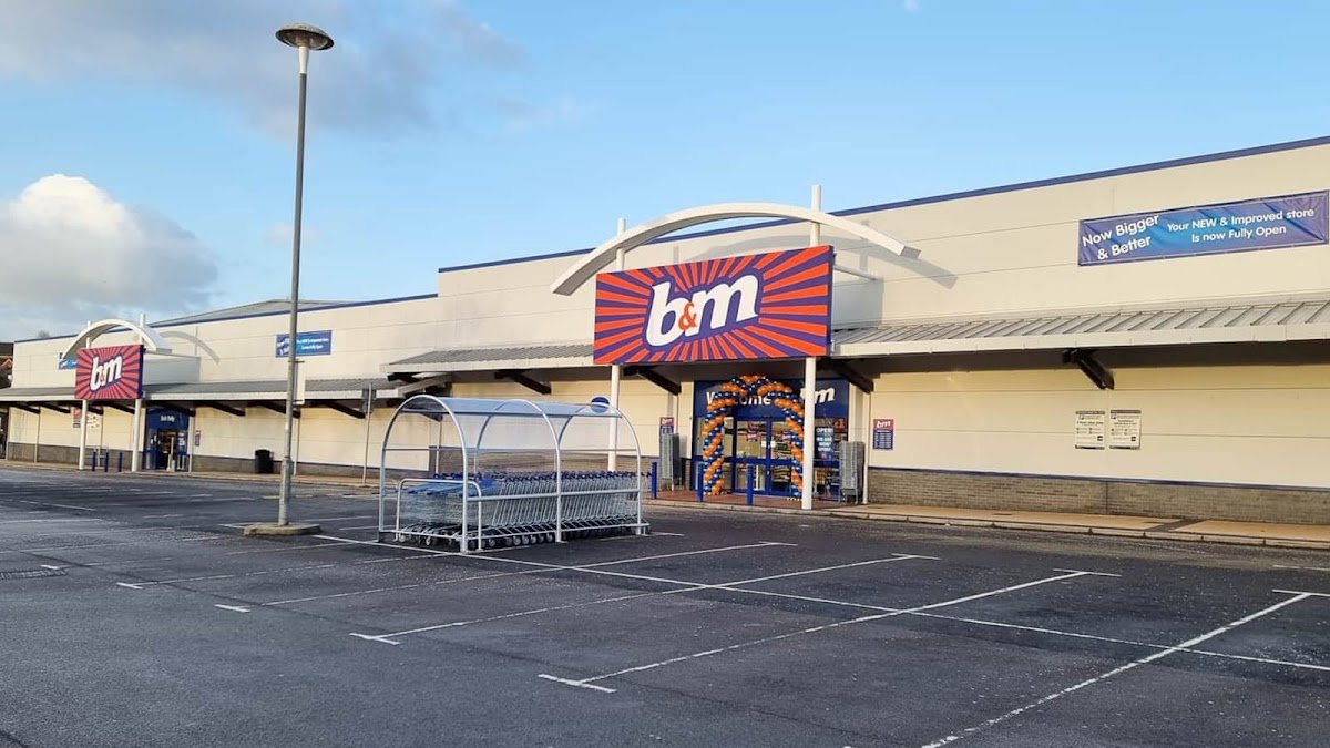 B&M Store - Photo 2