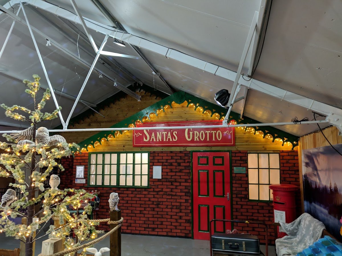 Caerphilly Garden Centre - Photo 2