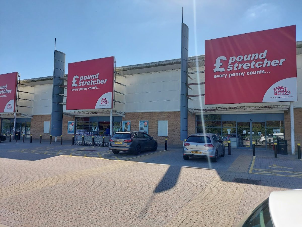Poundstretcher - Photo 2