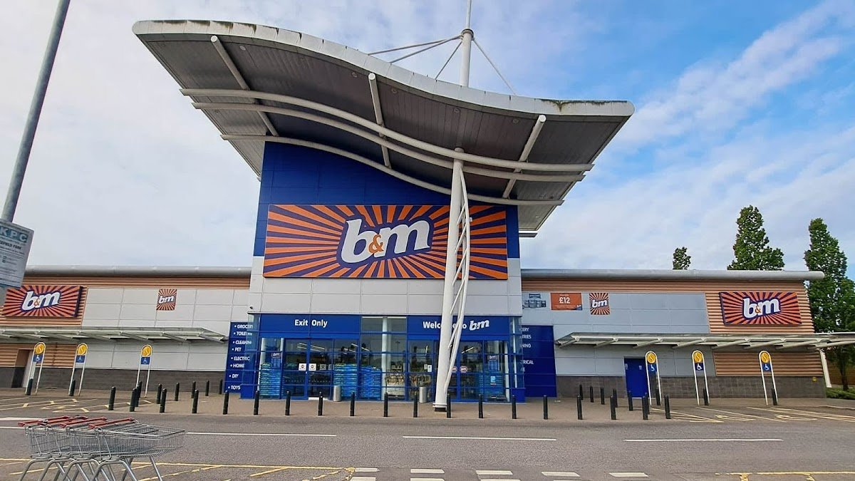 B&M Store - Photo 2