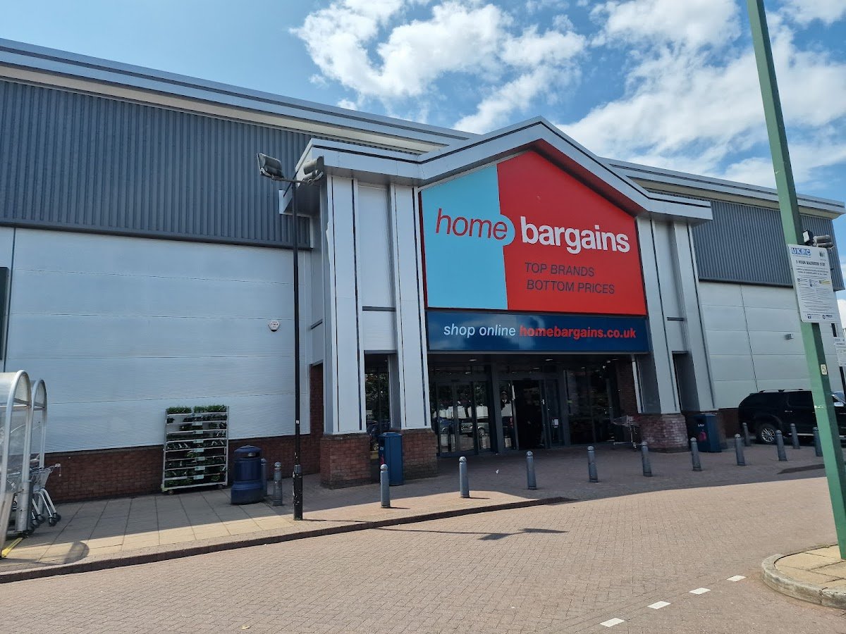 Home Bargains - Photo 2