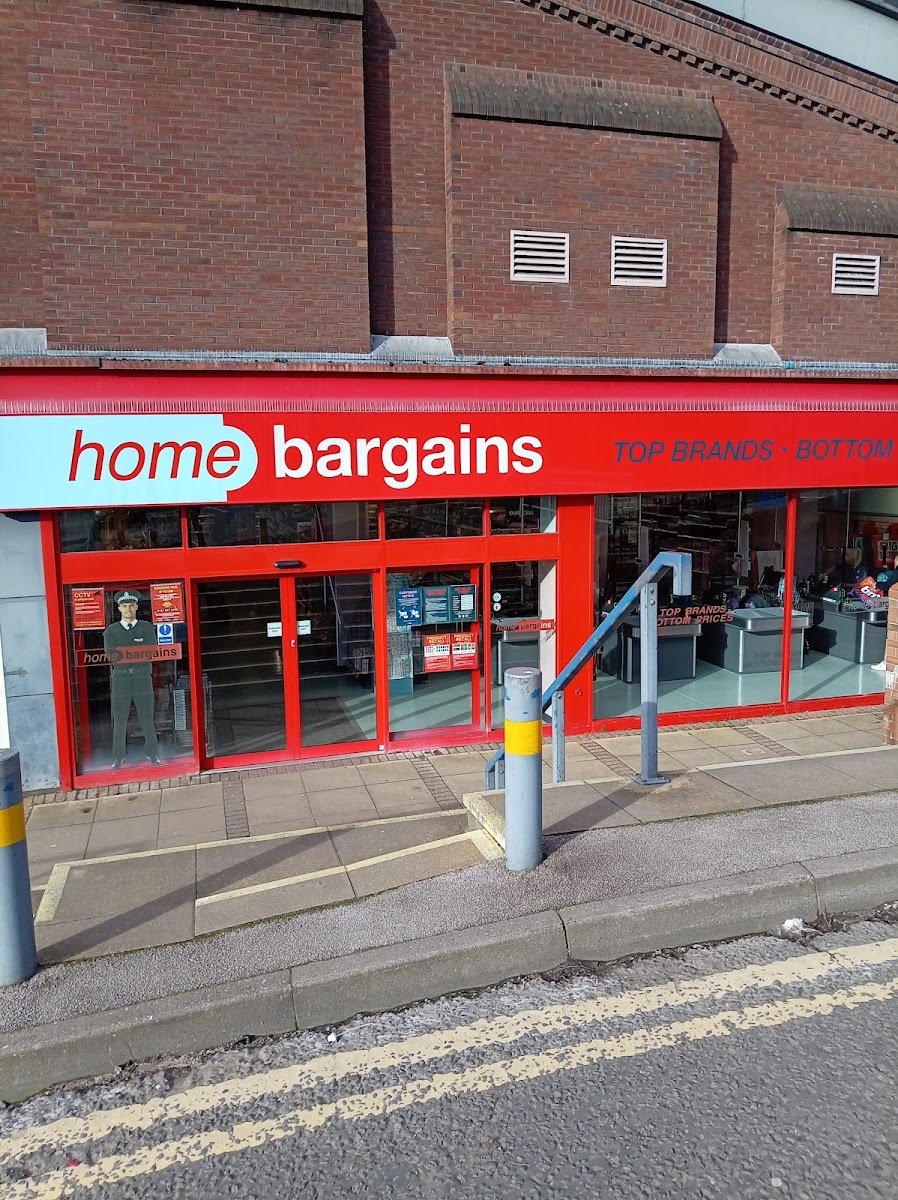 Home Bargains - Photo 2