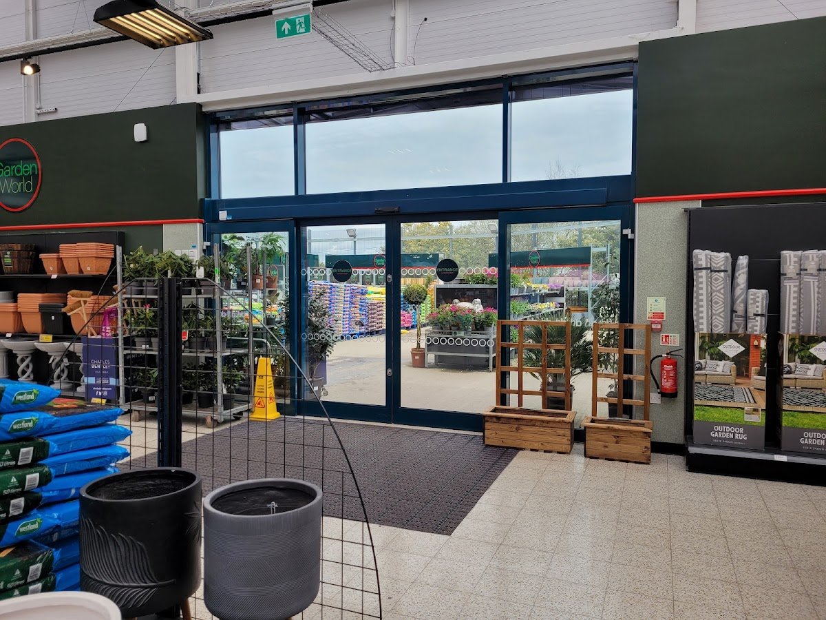 Home Bargains - Photo 4