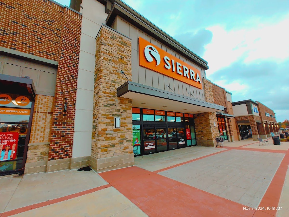 Sierra - Photo 2