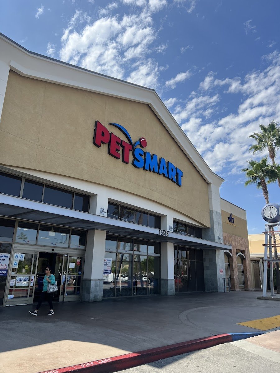 PetSmart - Photo 2