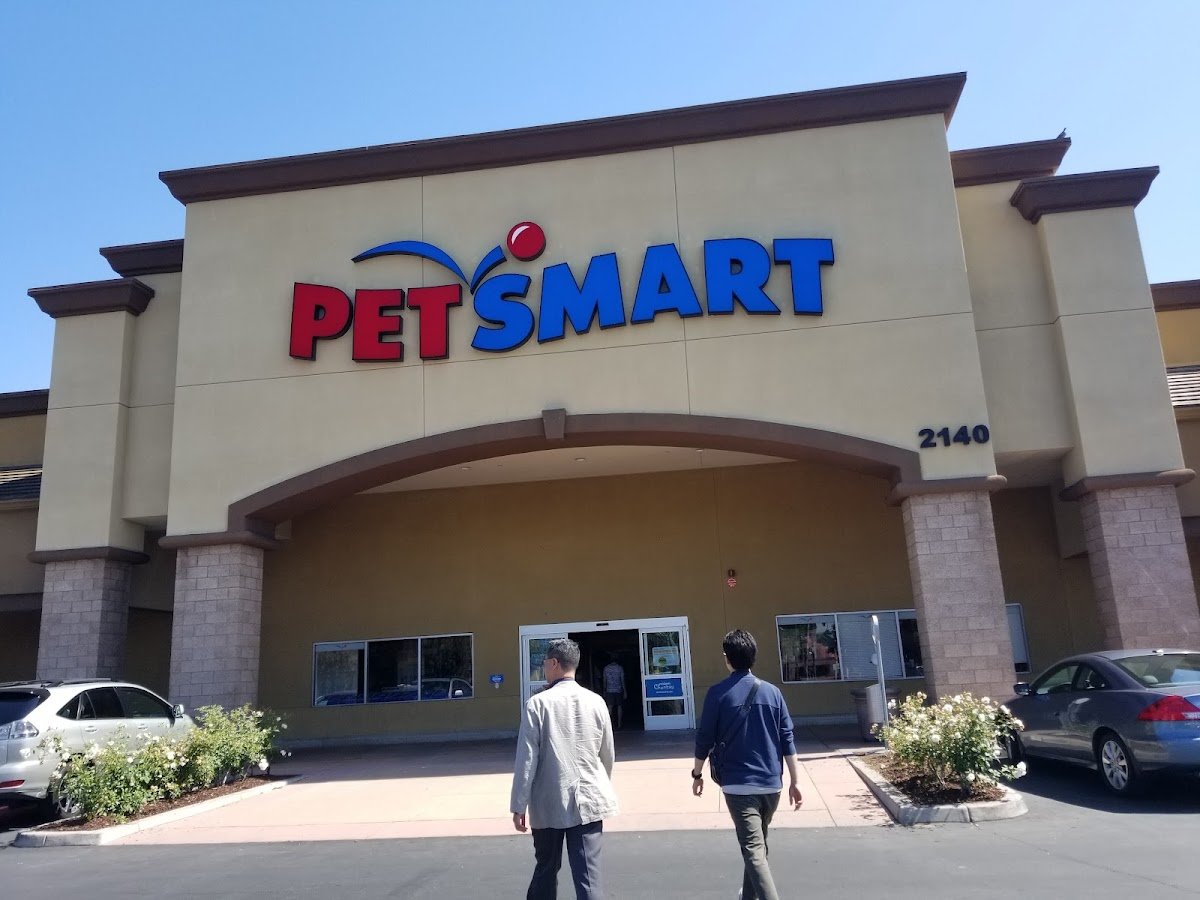 PetSmart - Photo 3