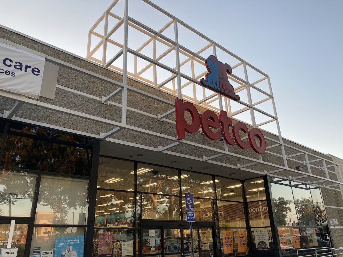 Petco - Photo 5