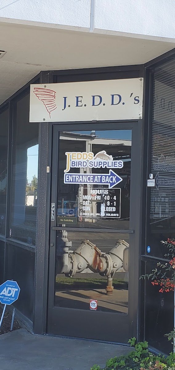 Jedds Bird Supplies - Photo 2