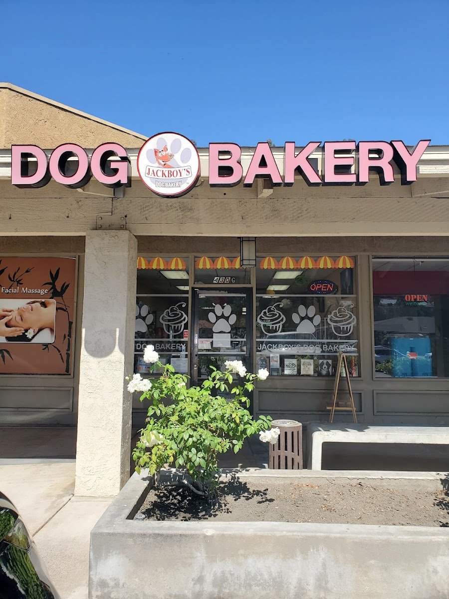 Jackboy's Dog Bakery - Photo 2