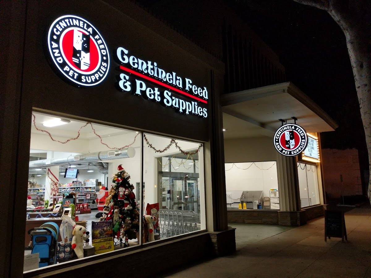 Centinela Feed & Pet Supplies - Photo 2