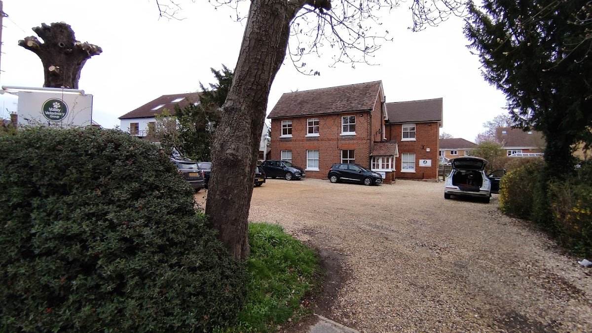 Valley Veterinary Group - Spencers Wood Vet Surgery - Photo 2