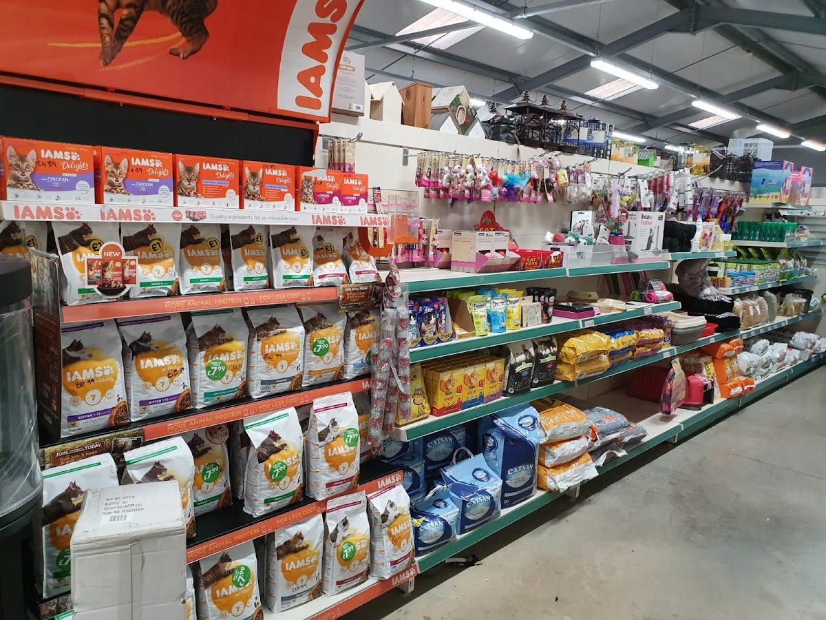 Mr Pets Supplies & Candy Cabin - Photo 2