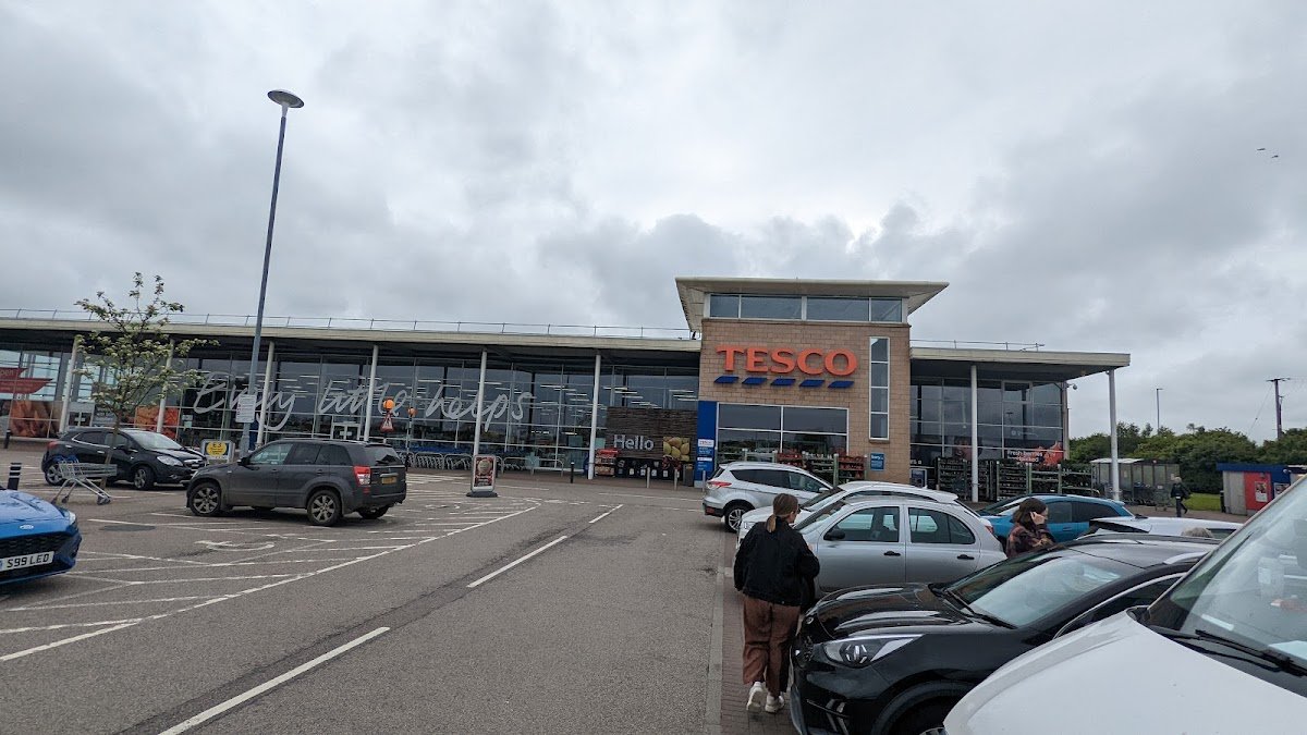 Tesco Superstore - Photo 2