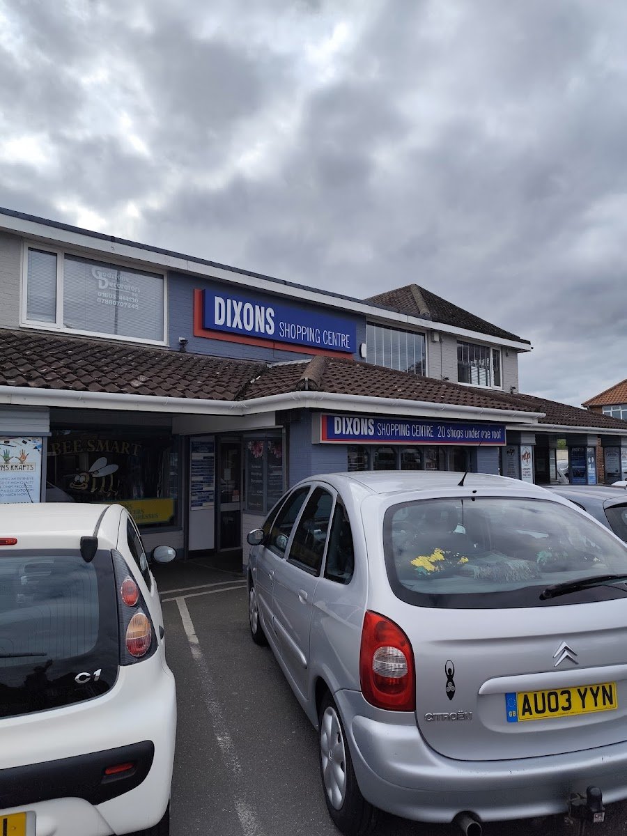 Dixons Shopping Centre - Photo 4