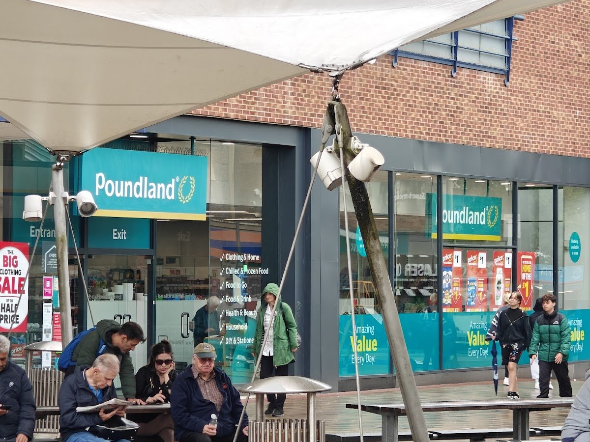 Poundland - Photo 2