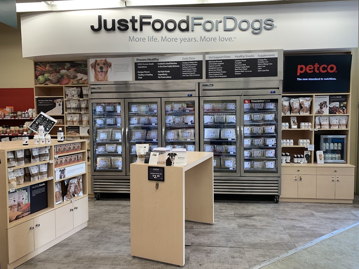 Petco - Photo 2
