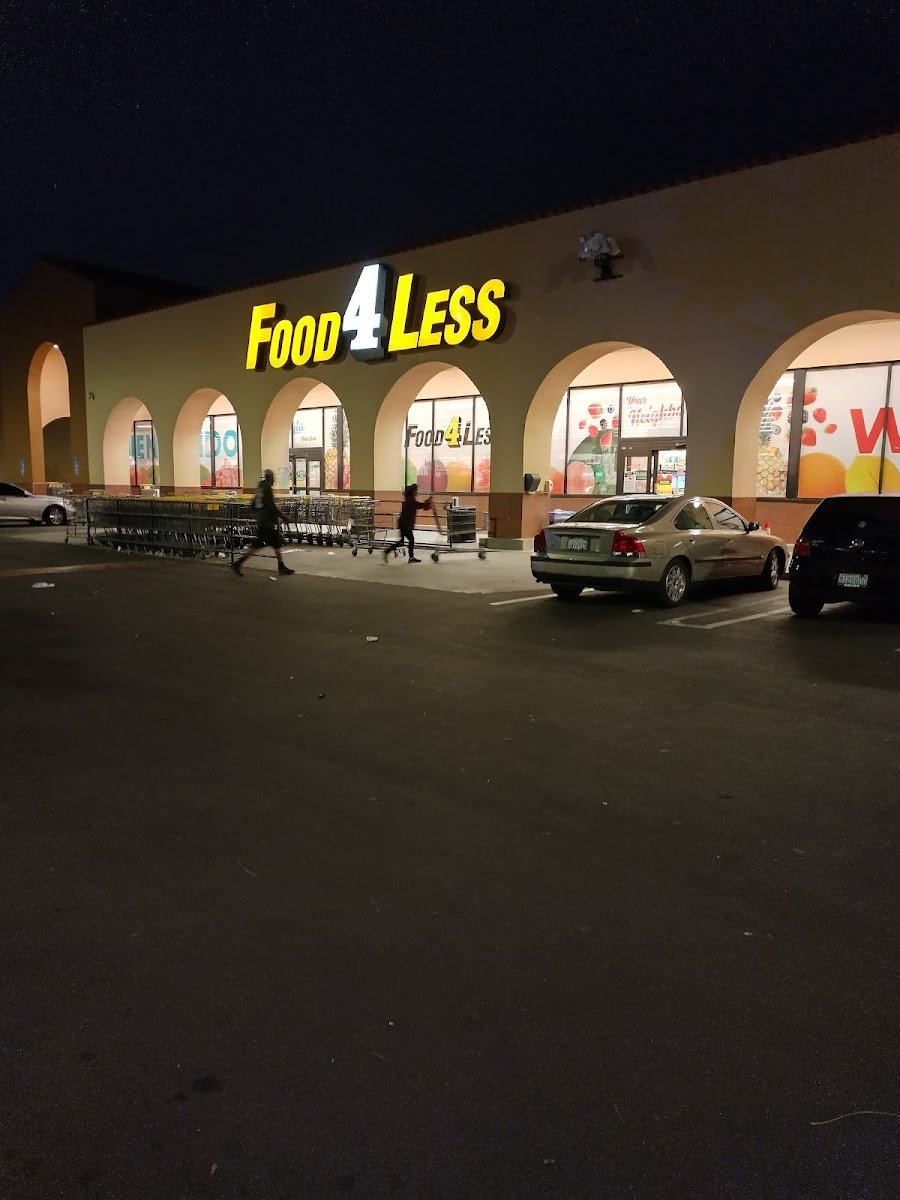 Food 4 Less - Photo 4