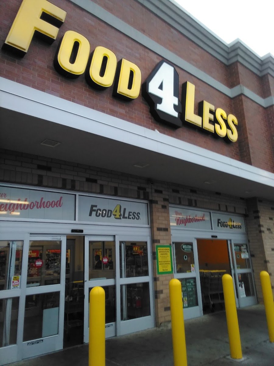 Food 4 Less - Photo 4