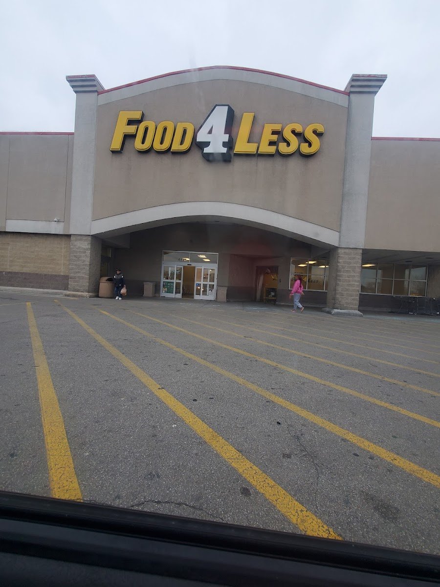 Food 4 Less - Photo 3