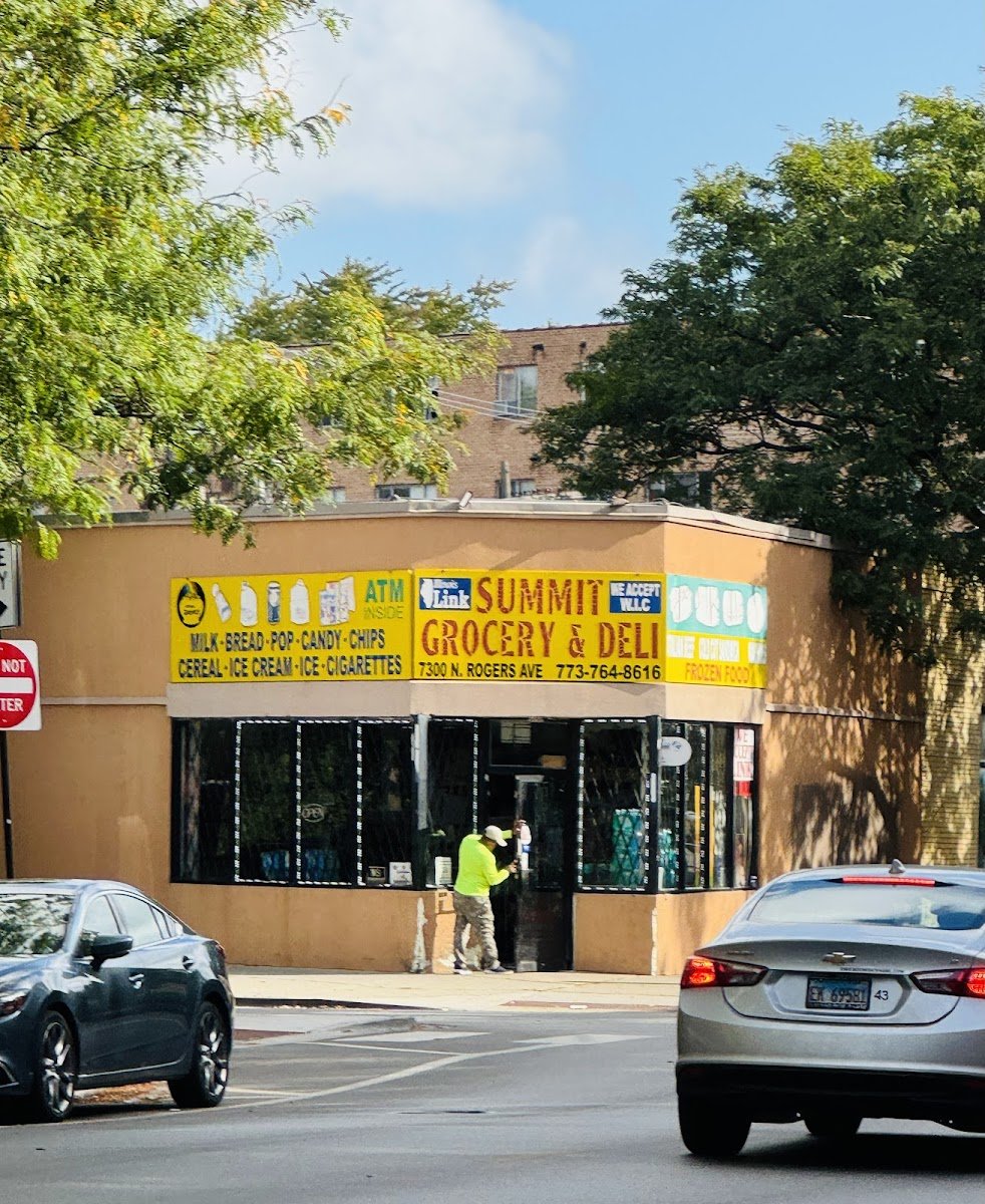Summit Grocery & Smoke shop - Photo 3