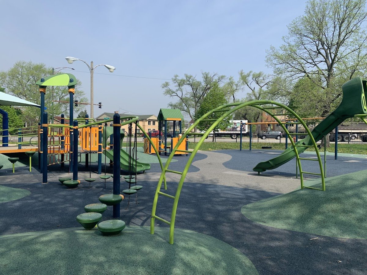 Hiawatha Park - Photo 3