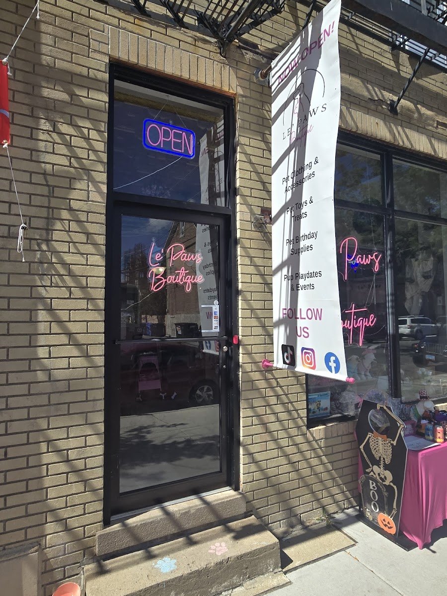 Le' Paws Boutique - Photo 2