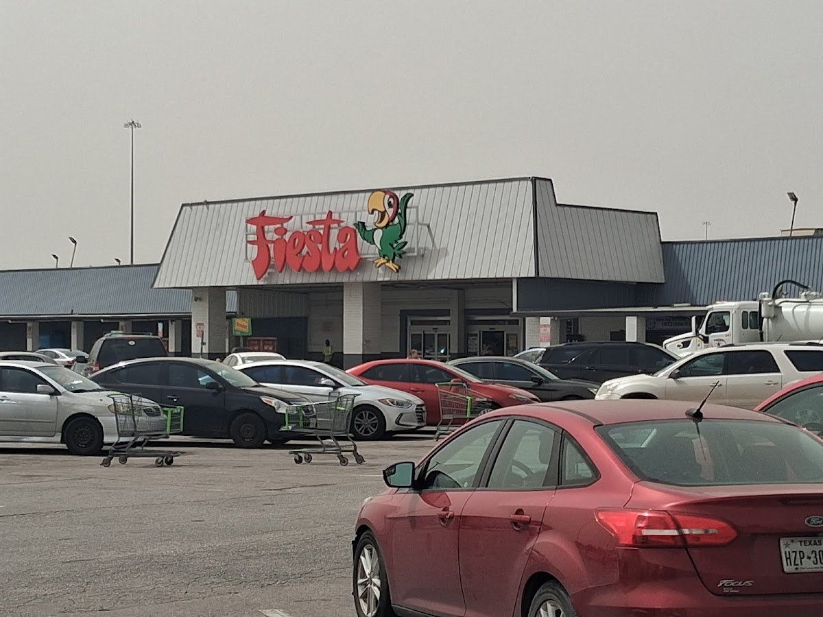 Fiesta Mart #5 - Photo 3