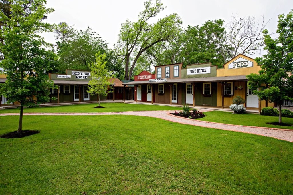 Houston Dog Ranch - Photo 2