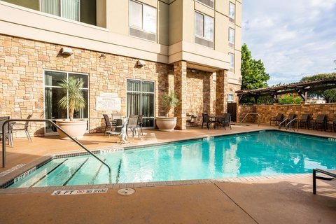 La Quinta Inn & Suites by Wyndham San Antonio Riverwalk - Photo 2