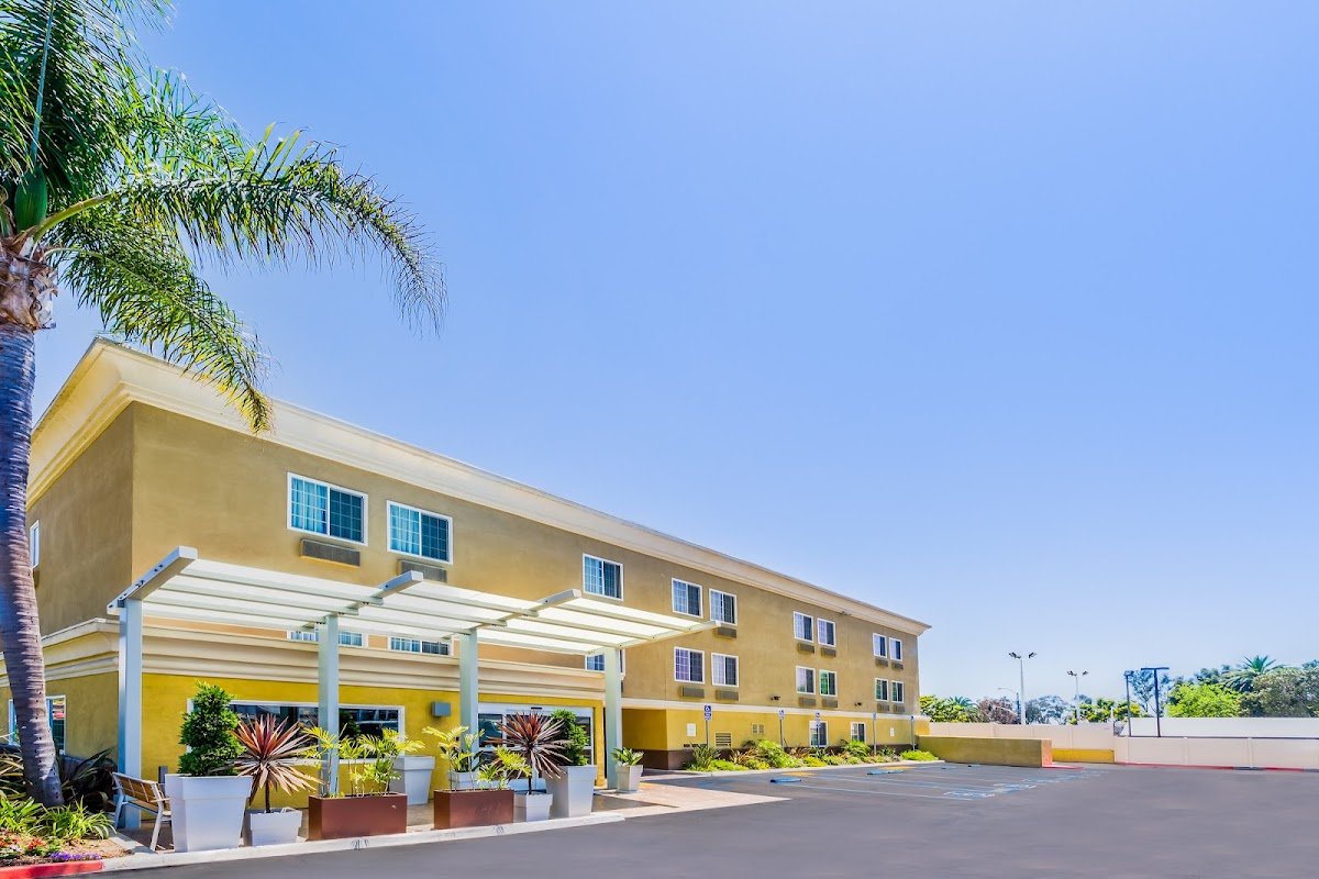 La Quinta Inn & Suites by Wyndham San Diego Mission Bay - Photo 4