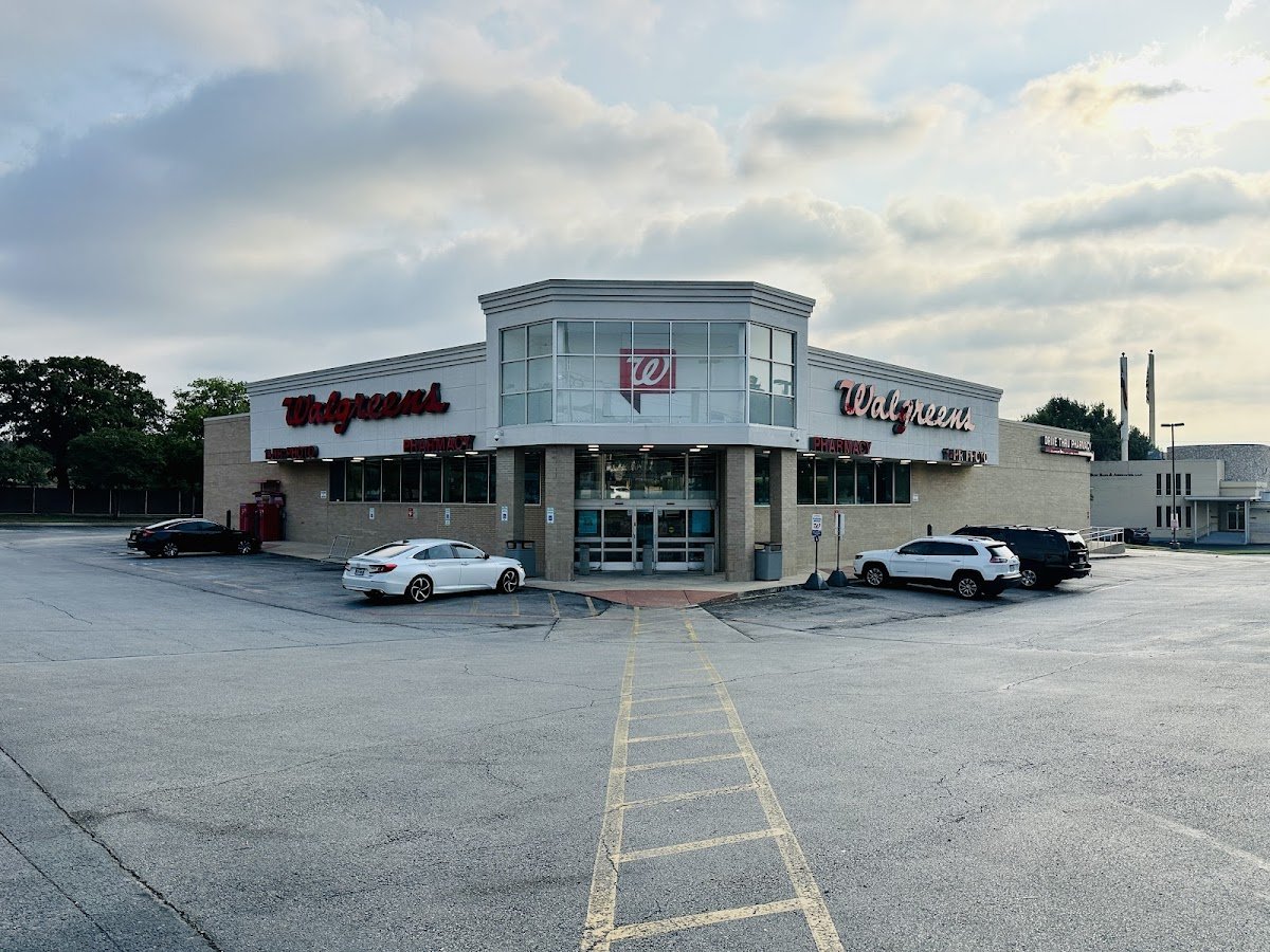 Walgreens - Photo 4