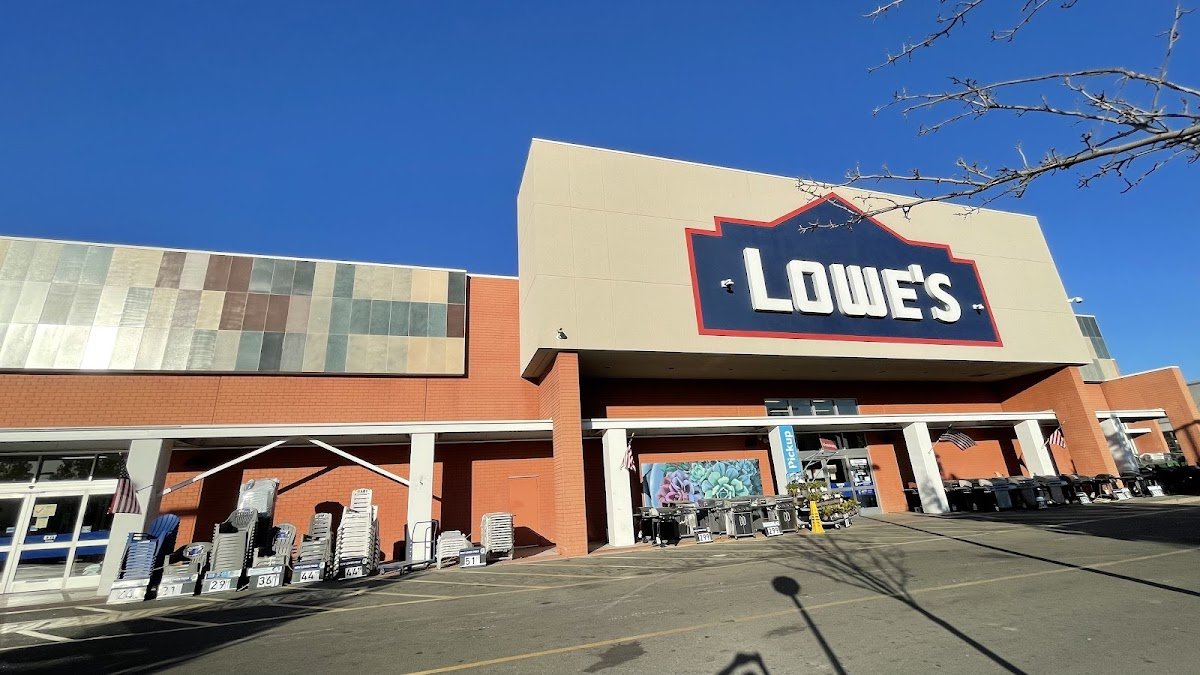 Lowe's Garden Center - Photo 2