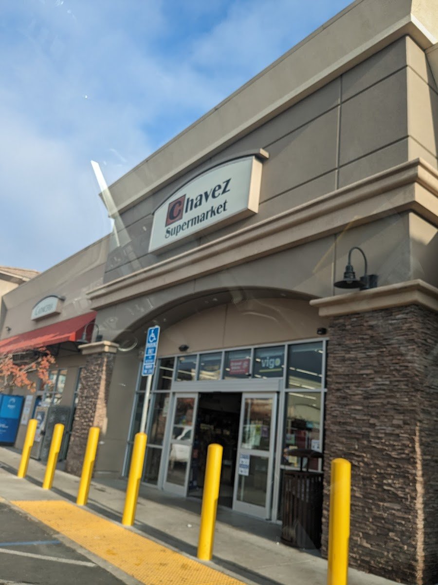 Chavez Supermarket - Photo 2