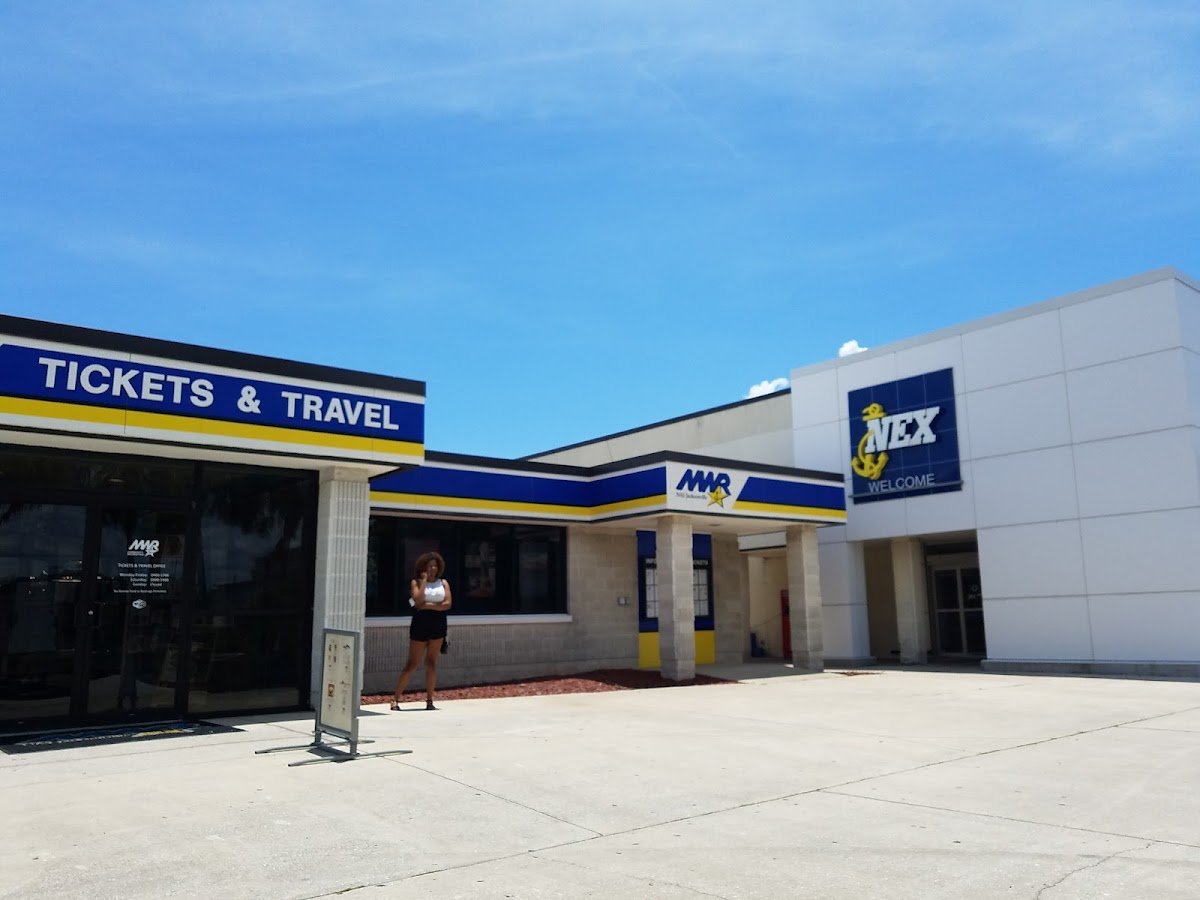 Navy Exchange Main - Photo 4