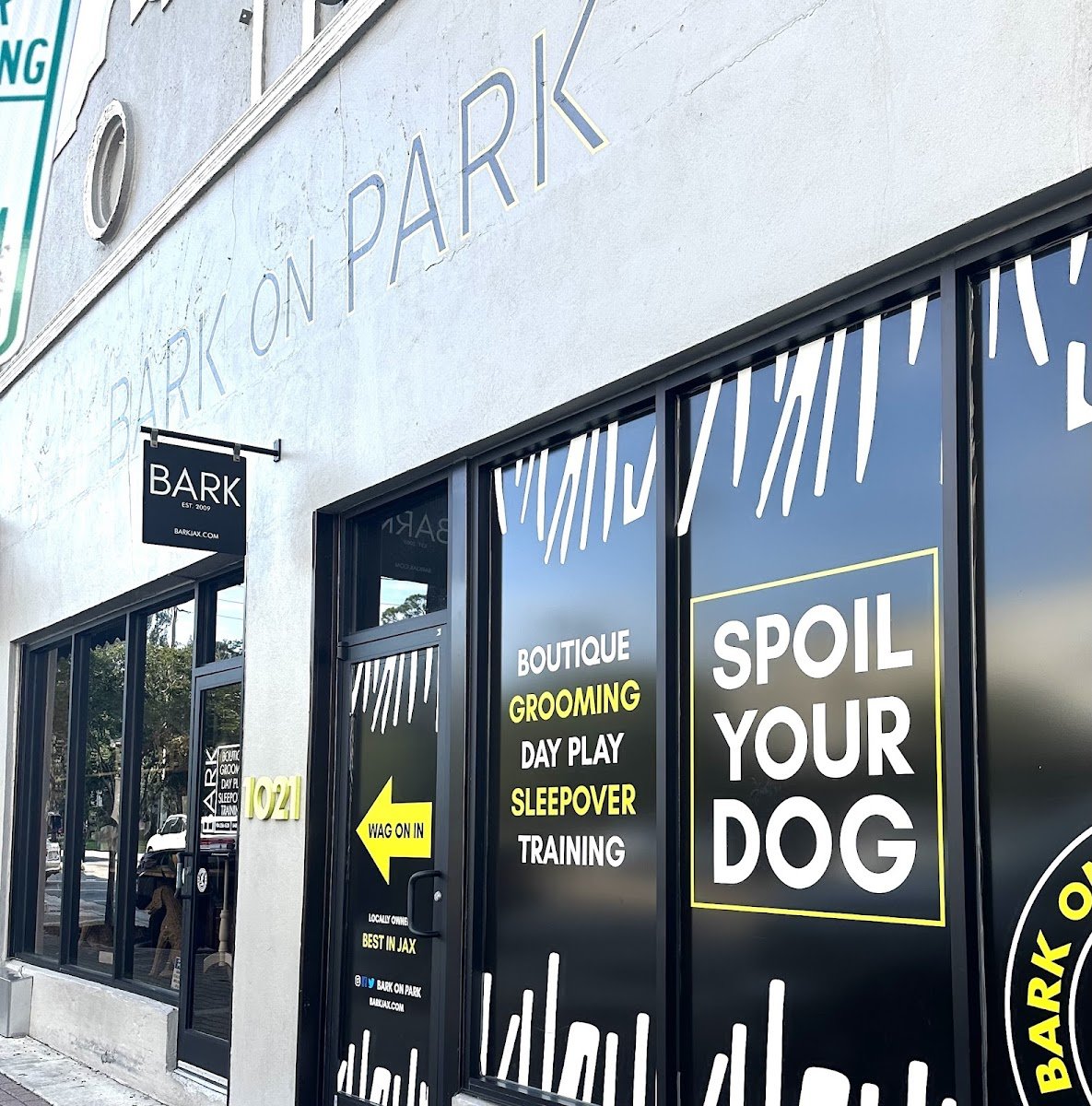 BARK on PARK - Photo 2