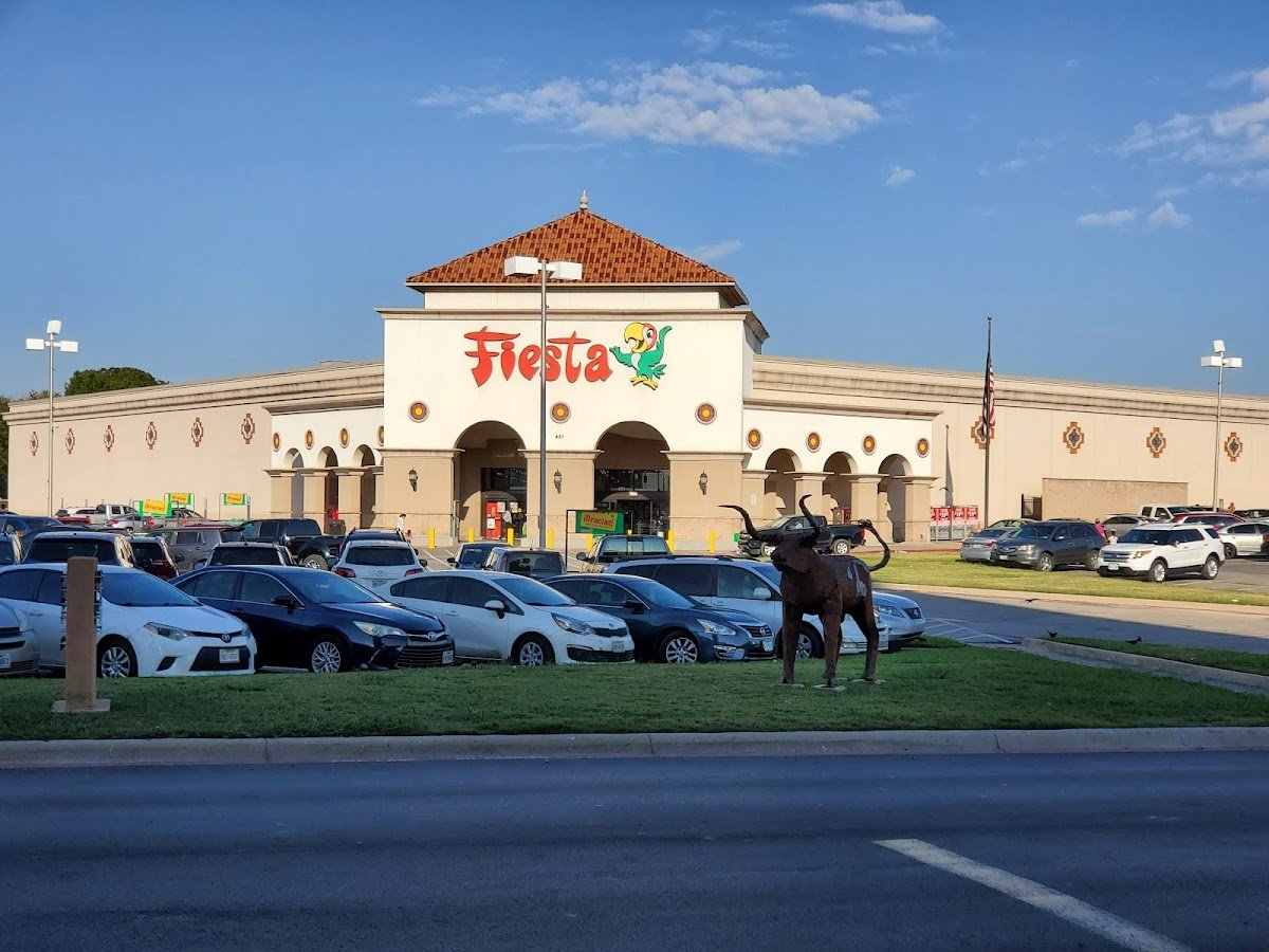 Fiesta Mart #67 - Photo 2