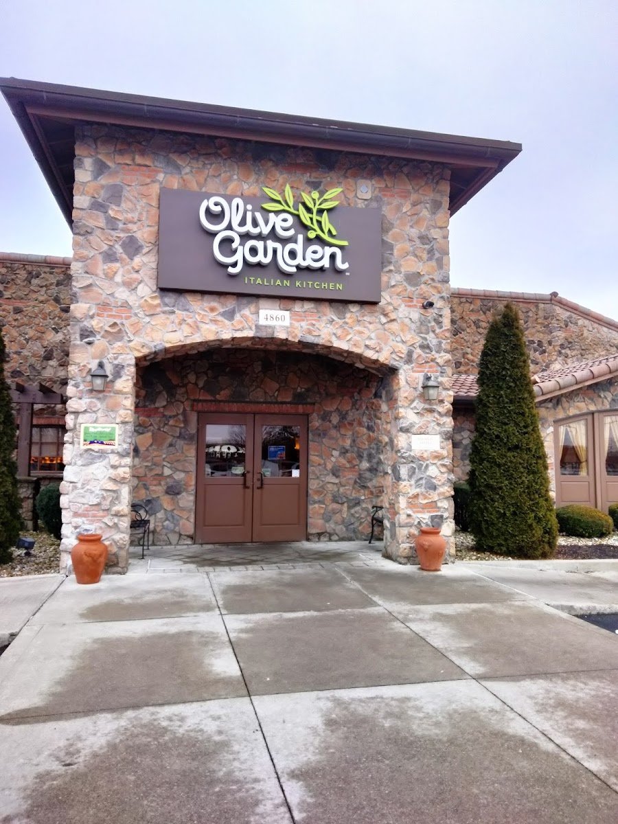 New Albany Square - Photo 3
