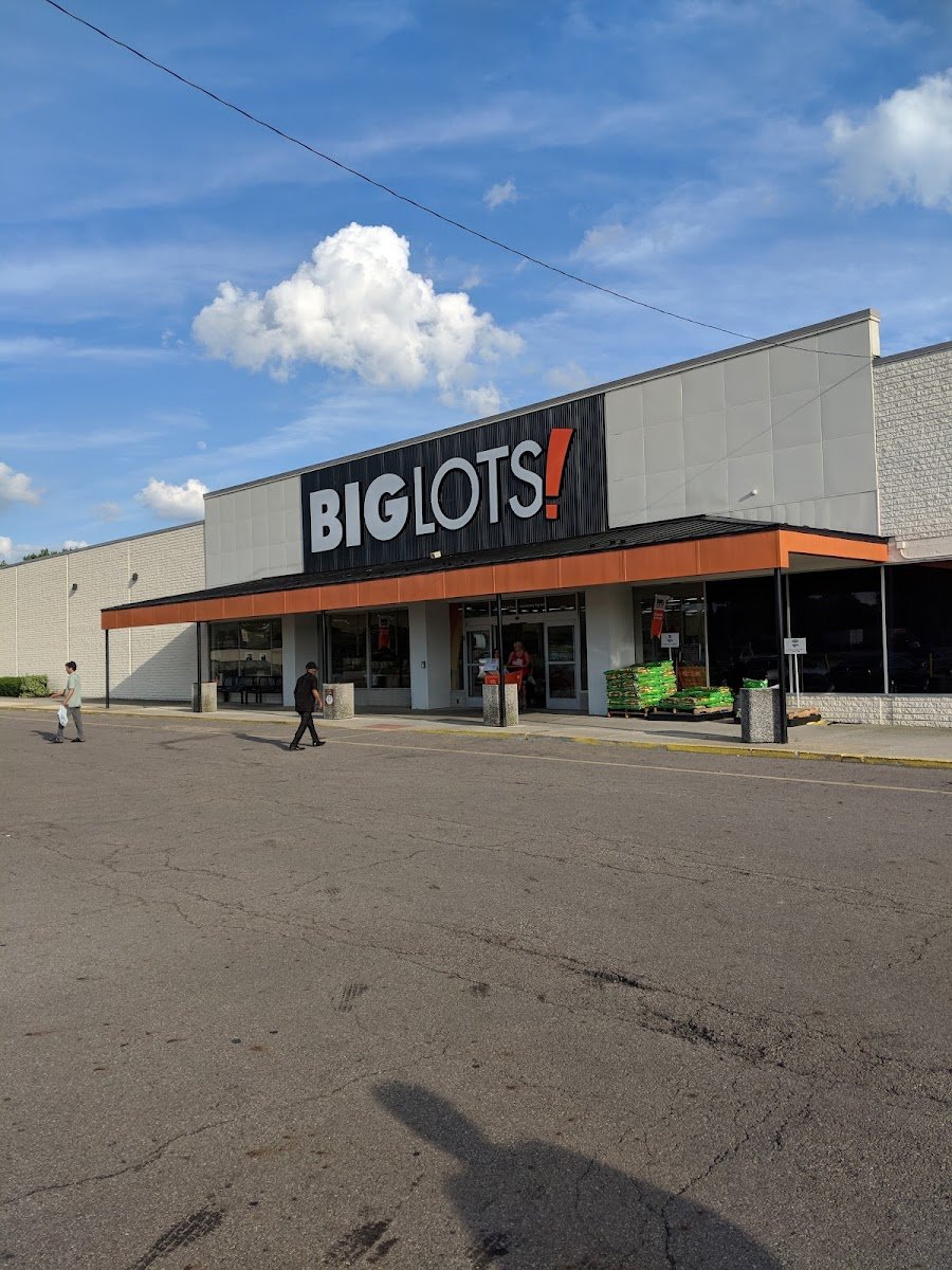 Big Lots - Photo 2