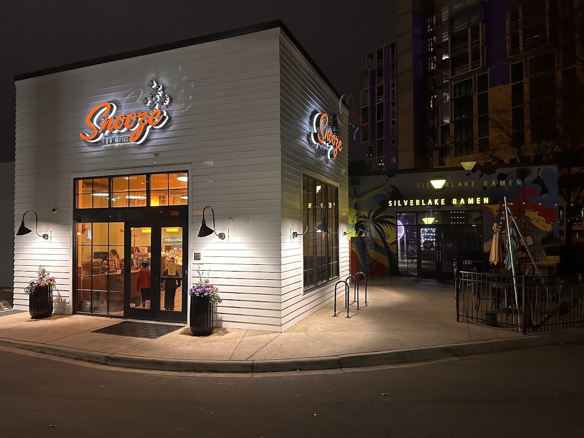 Snooze, an A.M. Eatery - Photo 2